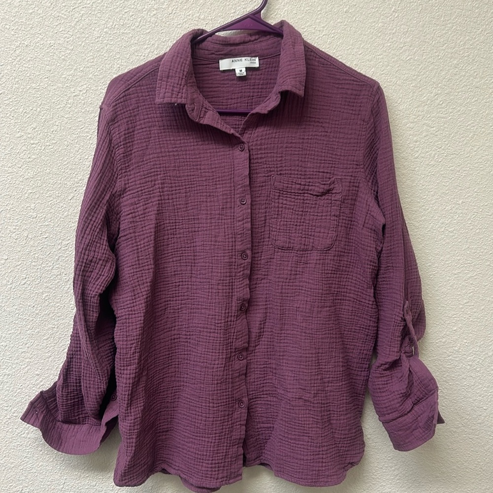 Anne Klein M button down blouse